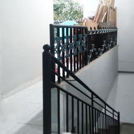 Oyo 90119 Dorowati Guesthouse Syariah Medan Exterior photo